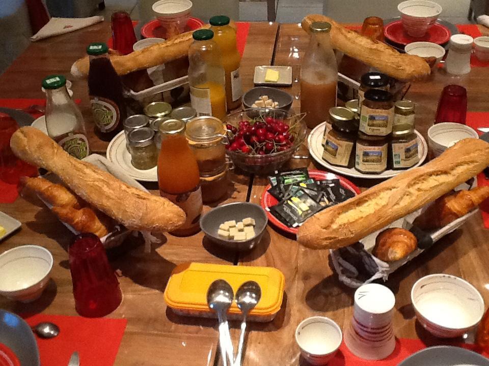 Les Songes De L'Abbaye Bed & Breakfast Cadouin Bagian luar foto